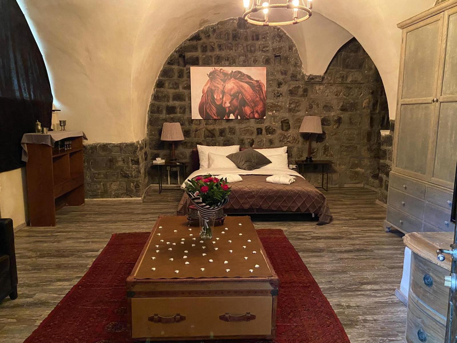 Отель Dona Castle Тверия Экстерьер фото