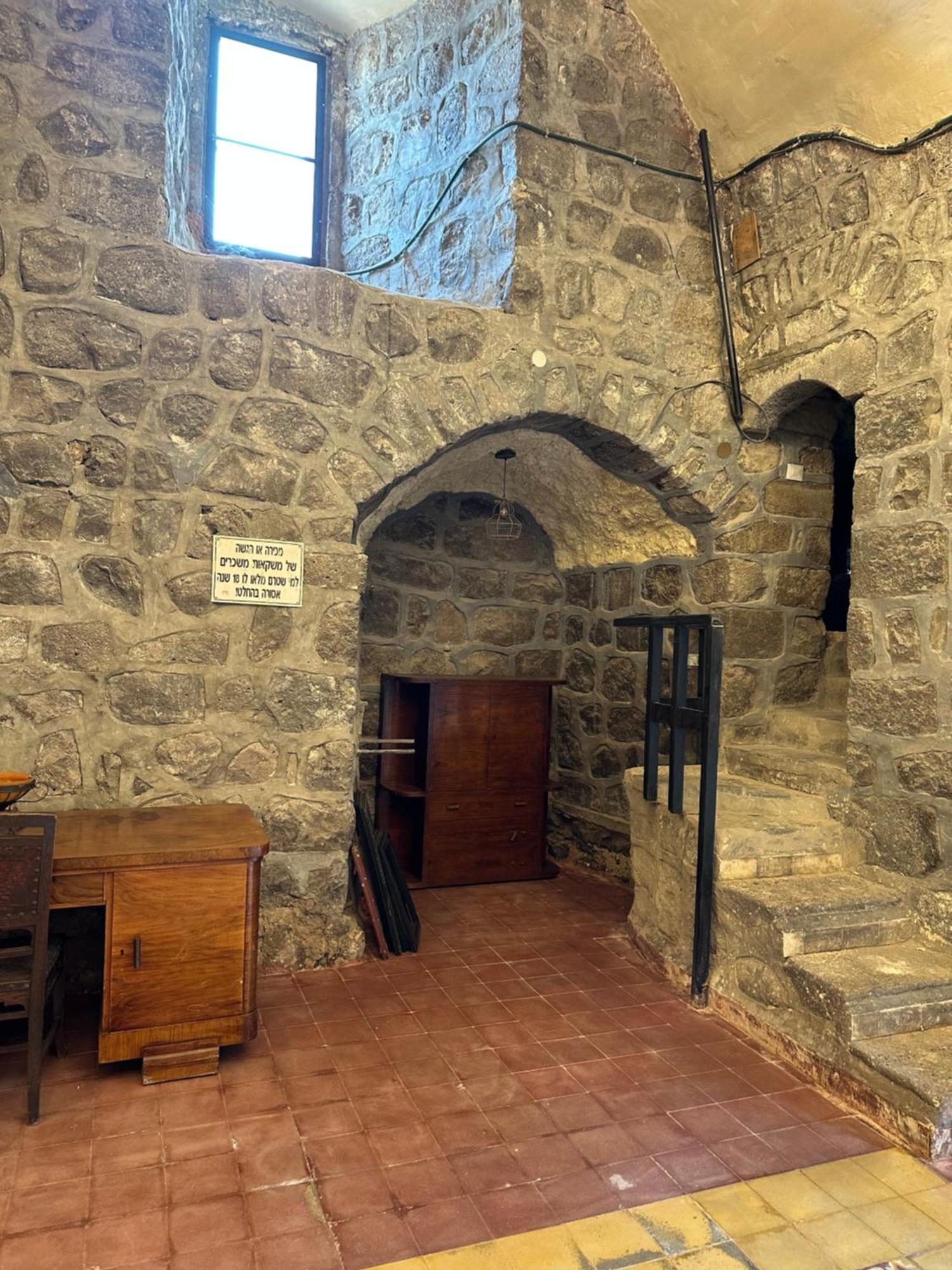 Отель Dona Castle Тверия Экстерьер фото